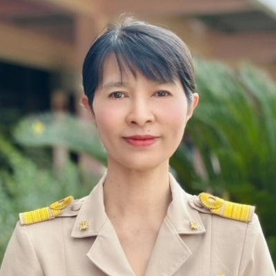 นางสุนันท์ธินีย์  ไชยสาส์น