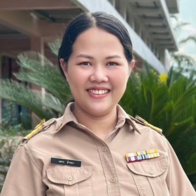 กชกร  อ่ำทอง